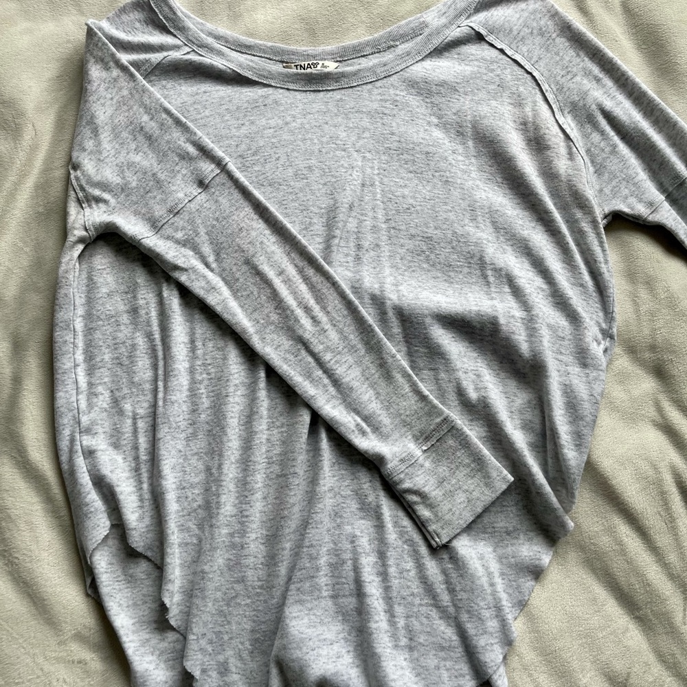 Aritzia TNA long sleeve